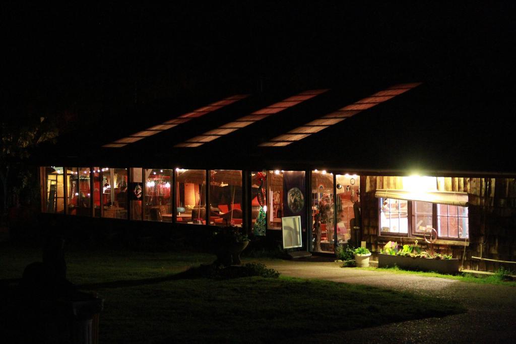 Hotel Hobbit Hut Geyserville Esterno foto