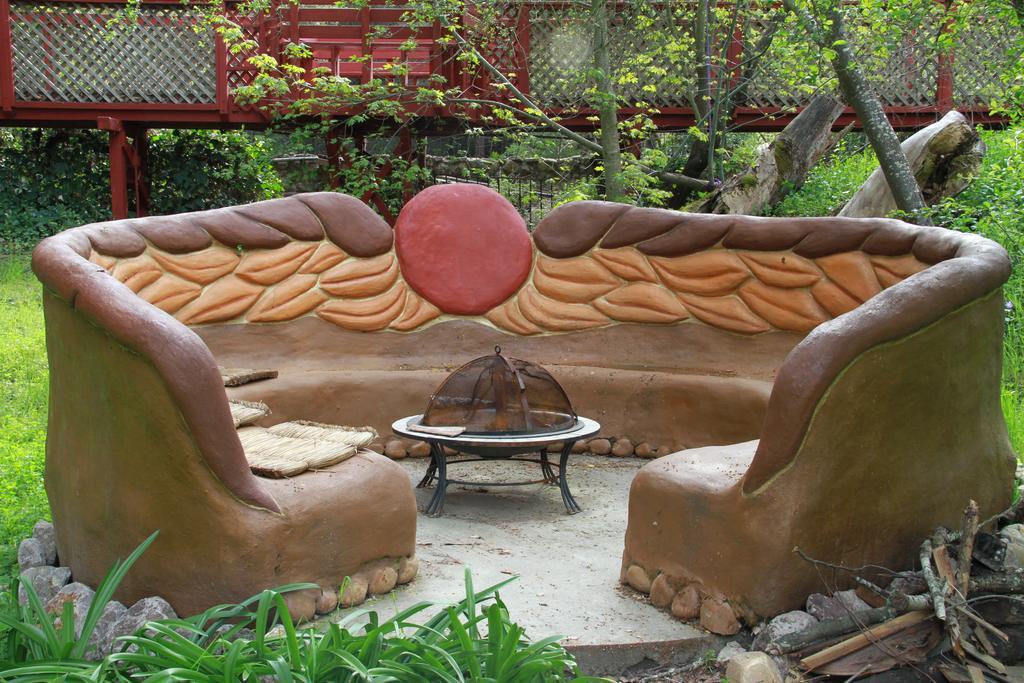 Hotel Hobbit Hut Geyserville Esterno foto