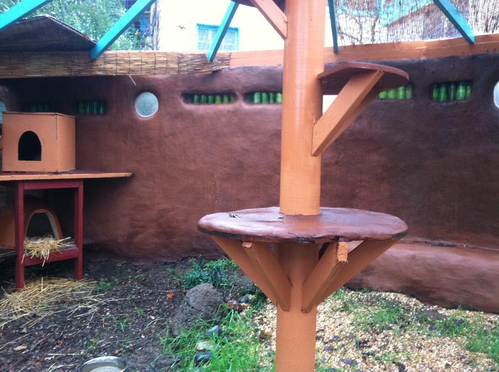 Hotel Hobbit Hut Geyserville Esterno foto